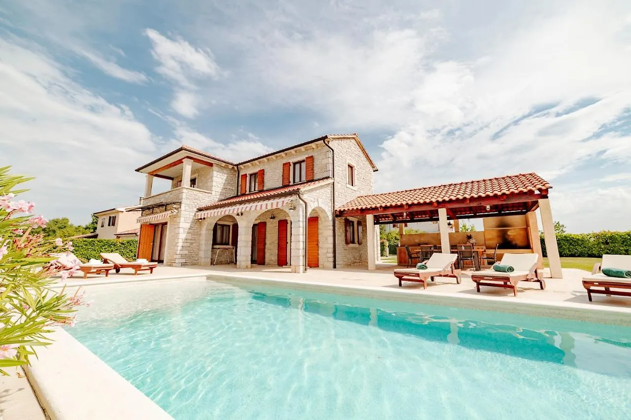 Višnjan Villa Begonia