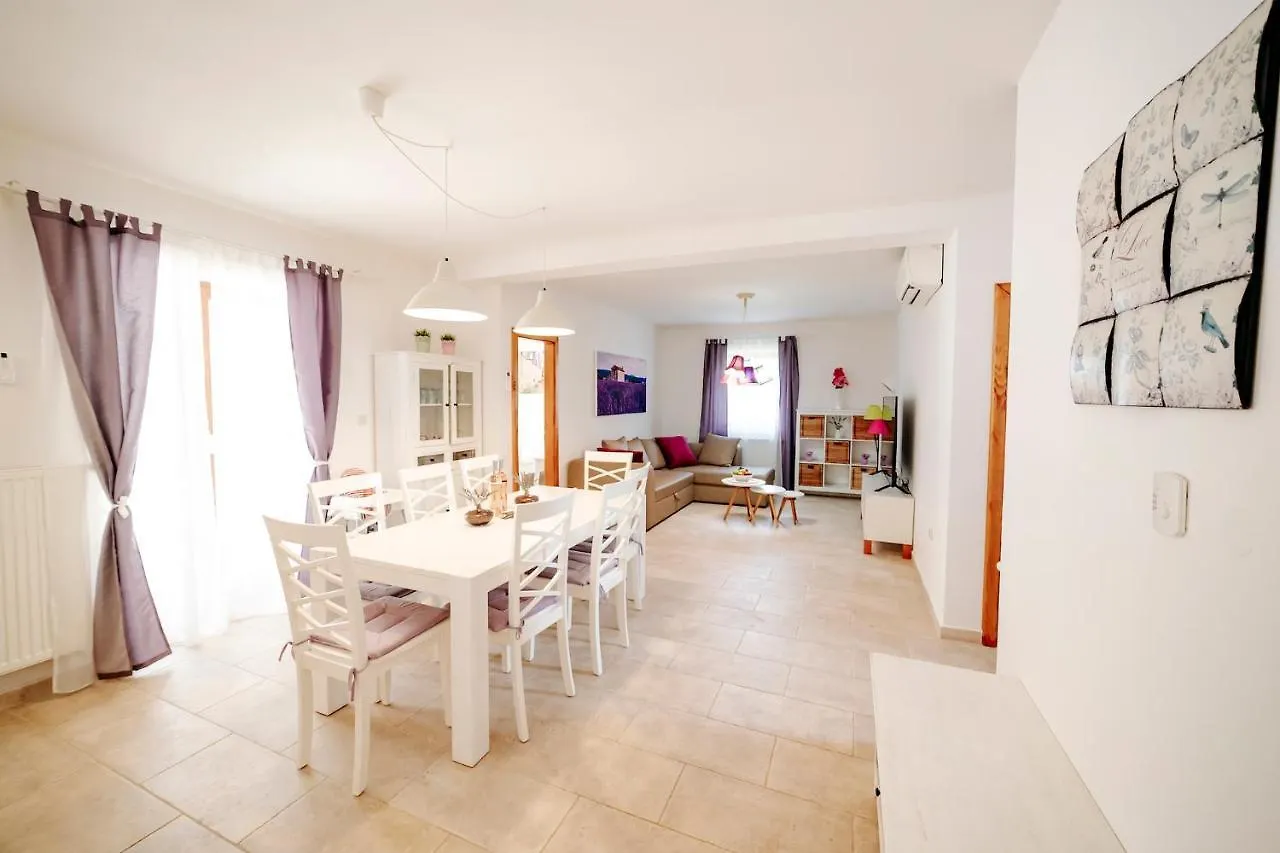 בית נופש Višnjan Villa Begonia קרואטיה